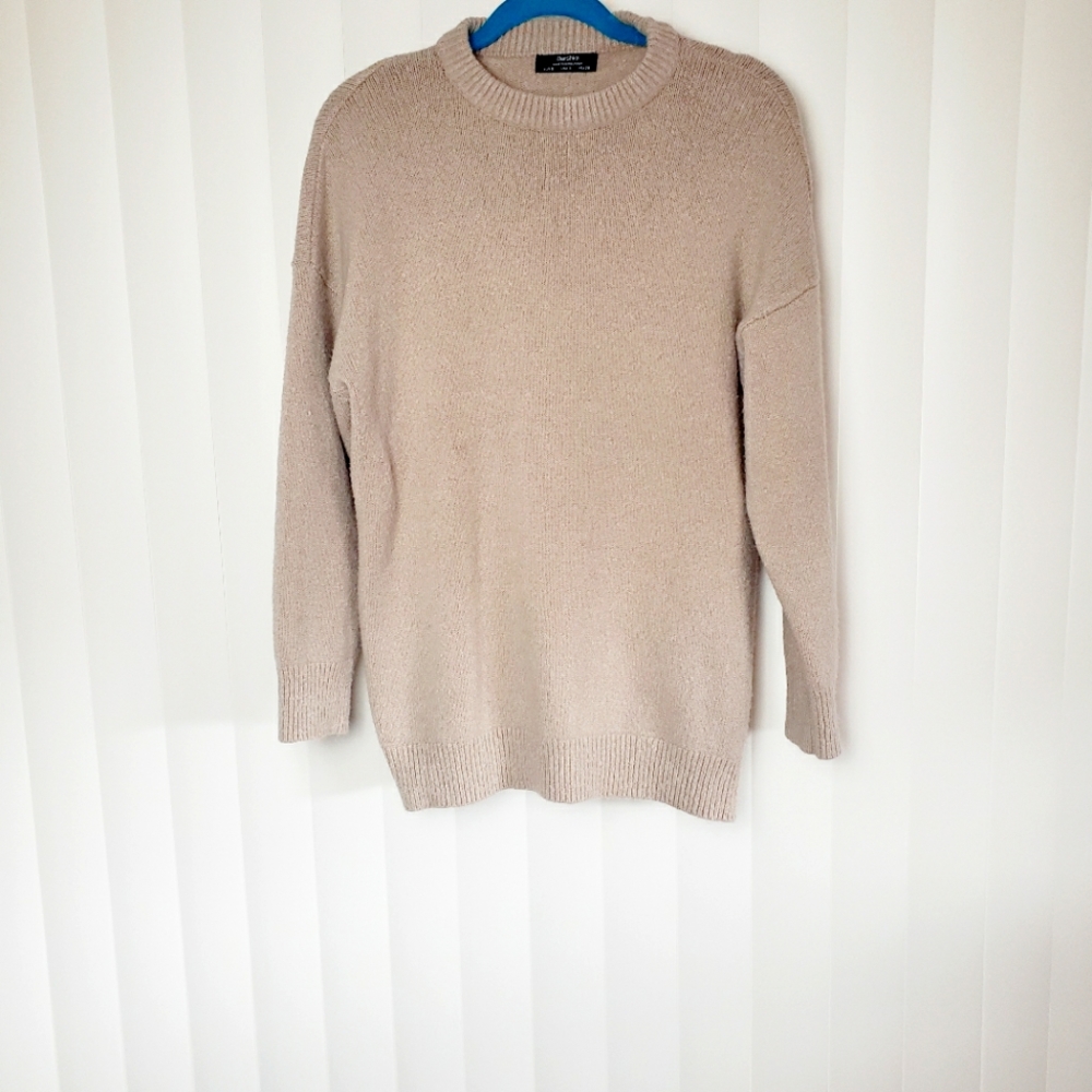 BERSHKA Cream Knit Scoopneck Sweater Size Small